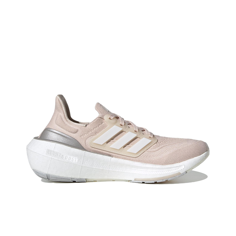 أحذية رياضية نسائية من أديداس  - مراجعة Adidas Shoes Ultraboost Light وسعره